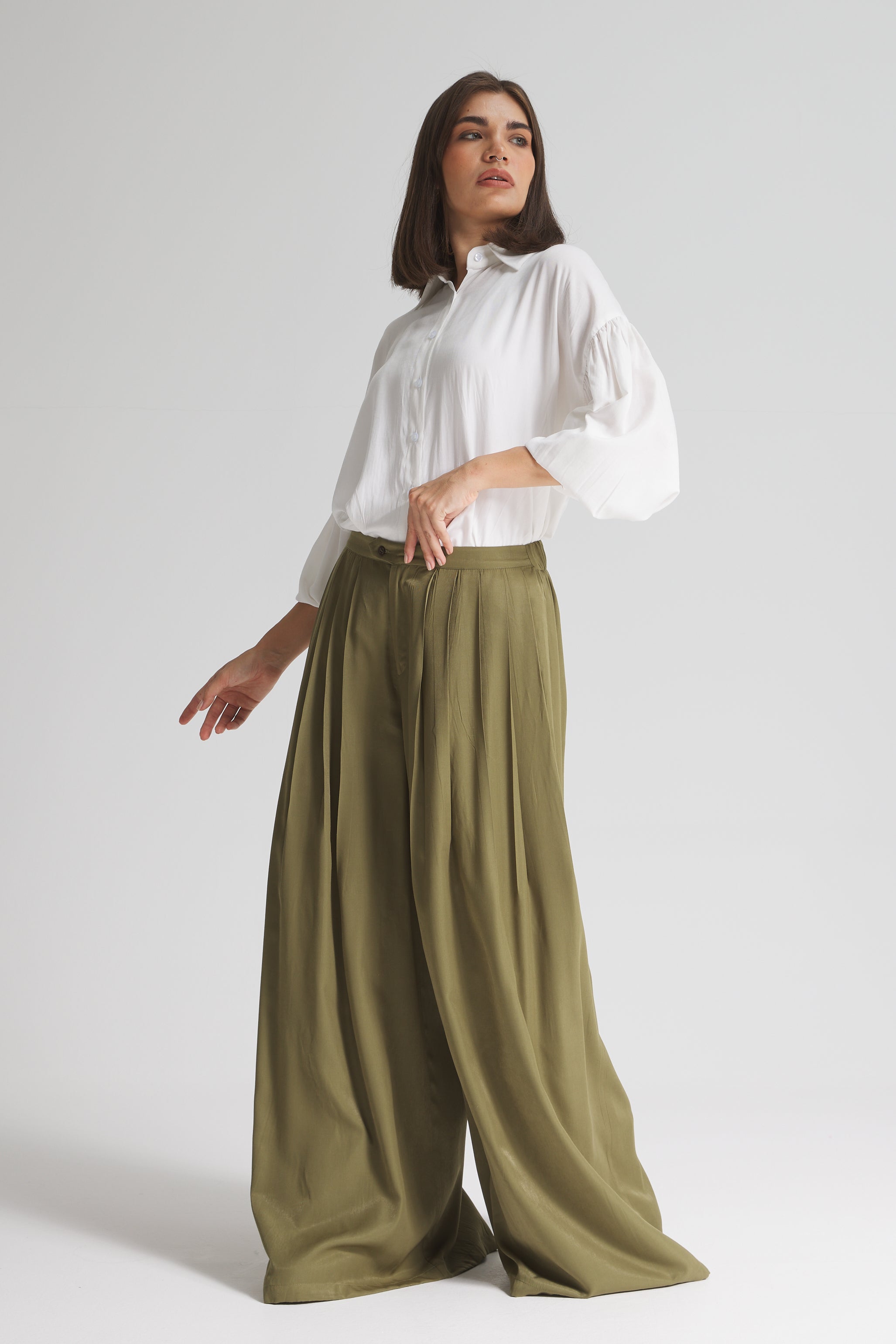 Farmer Sleeves Shirt In White