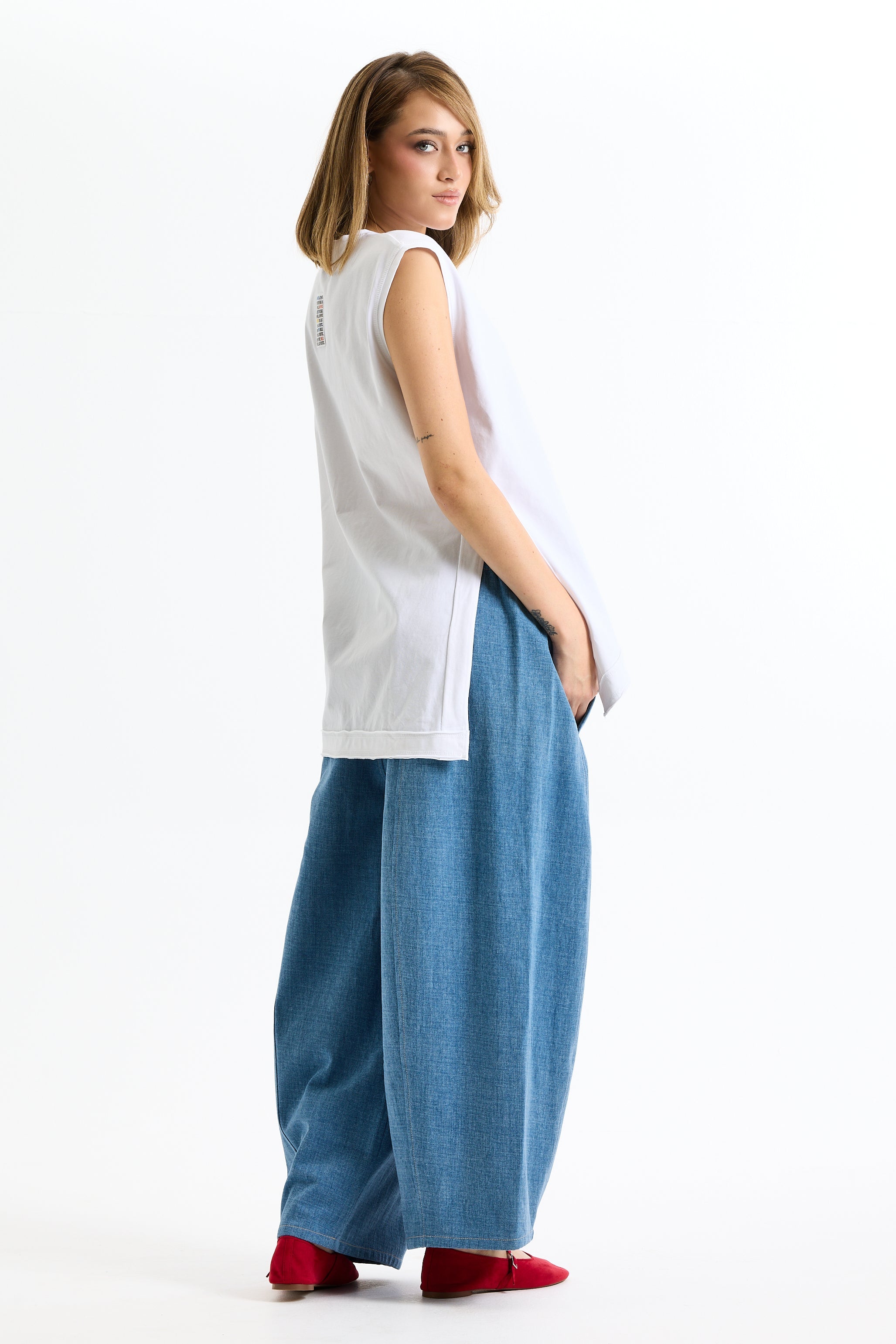 Cropped Oversized Light Wash Jeans