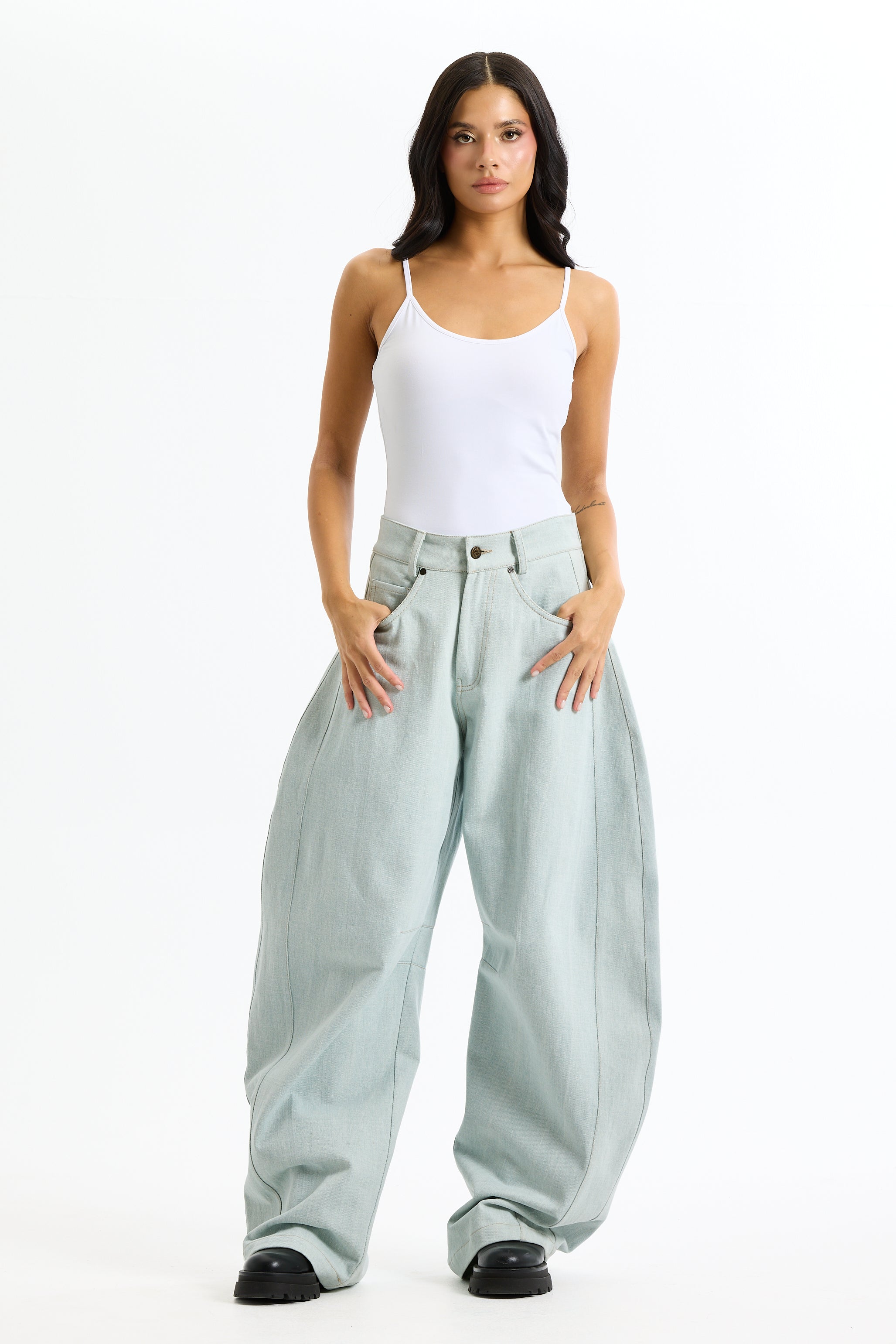 Barrel Balloon Jeans