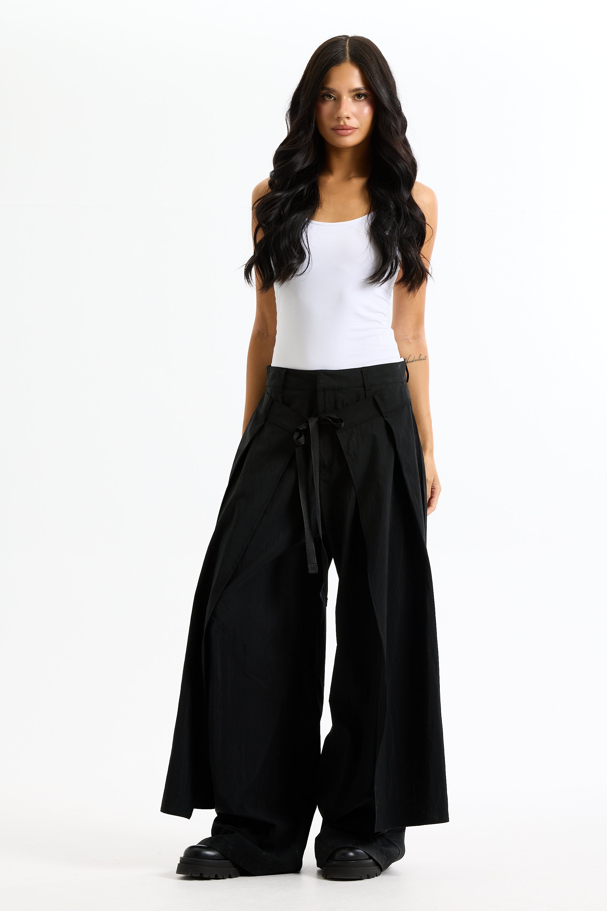 Extra Fabric Front Pants In Black