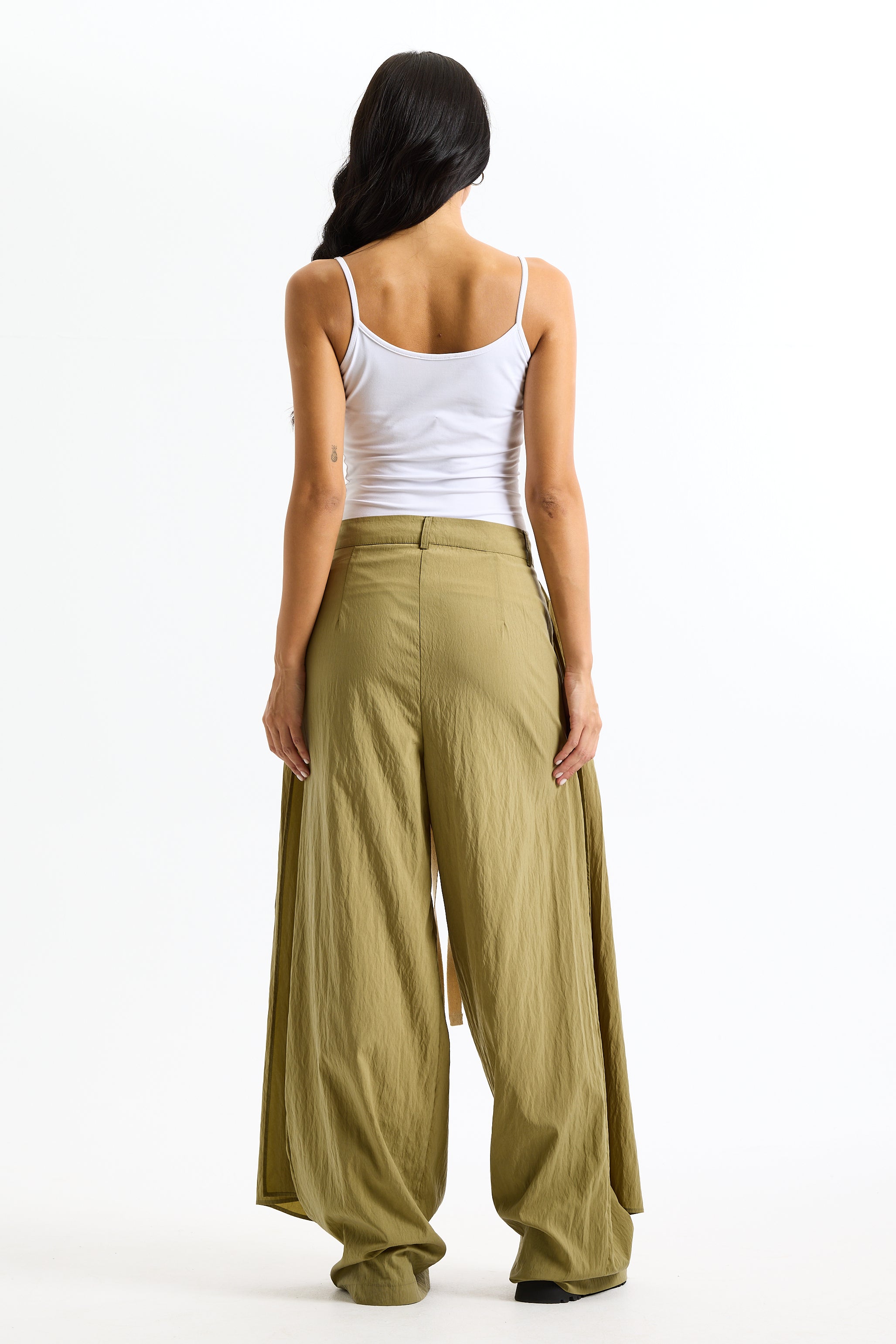 Extra Fabric Front Pant In Olive