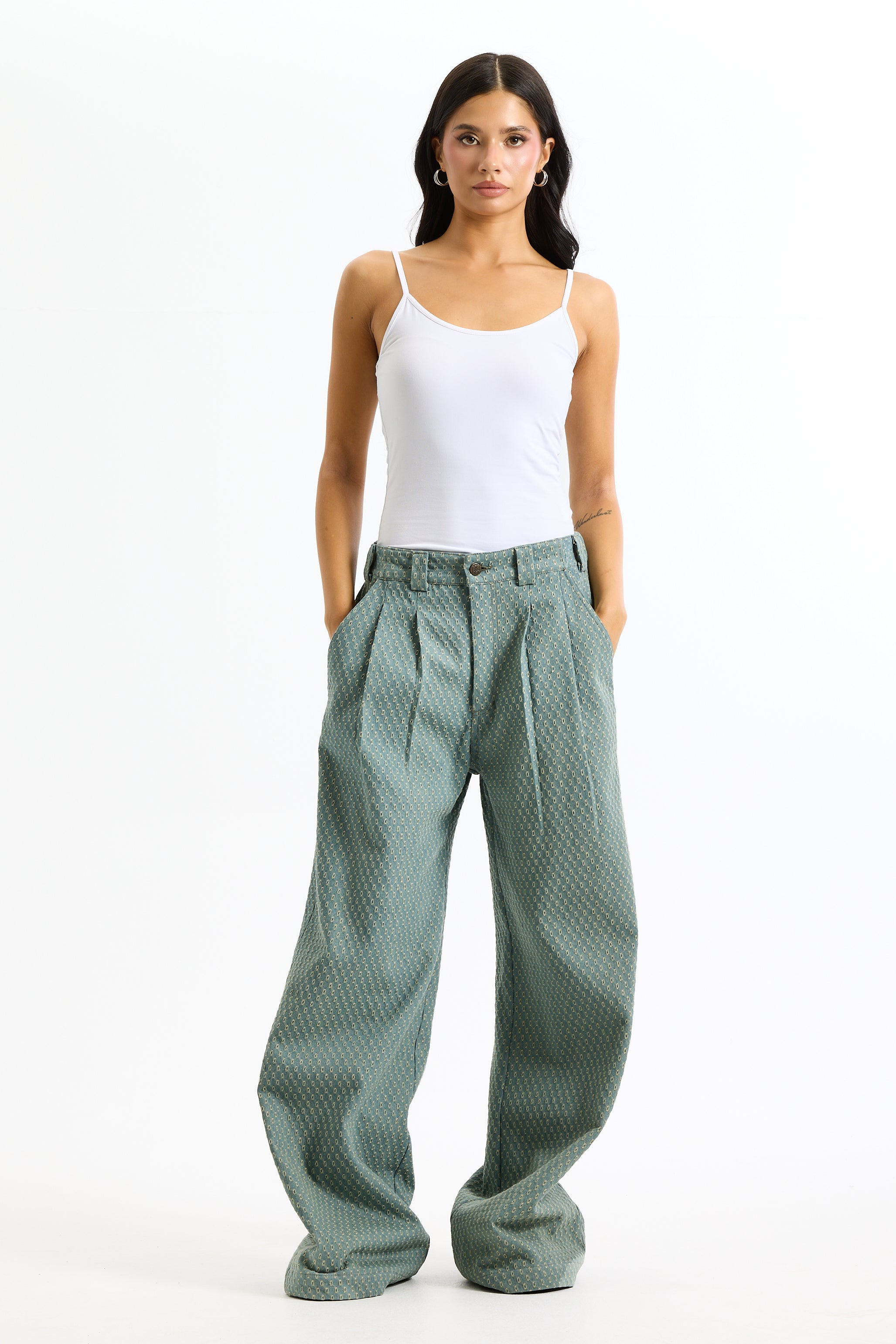 Pleated Dirty Wash Denim