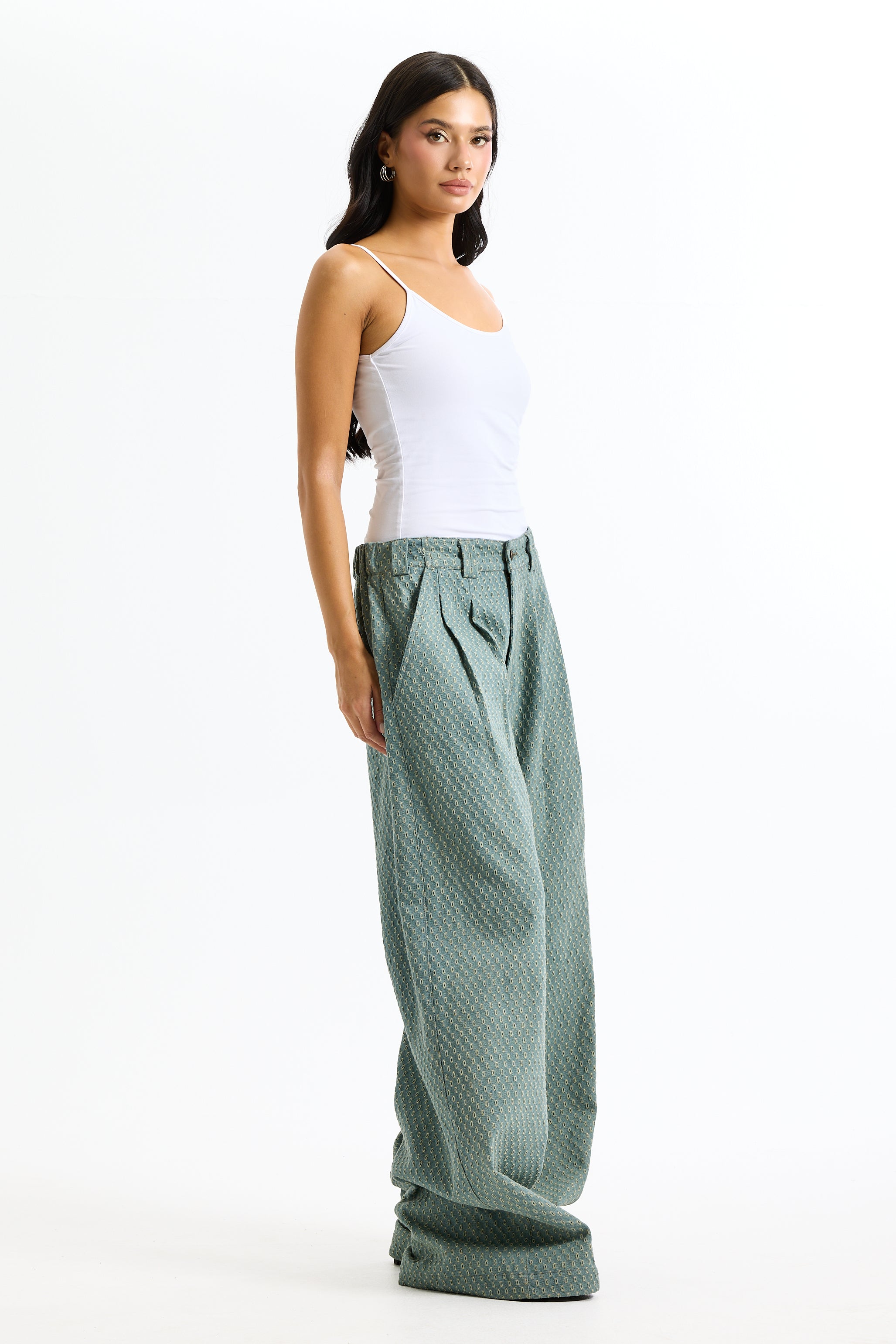 Pleated Dirty Wash Denim