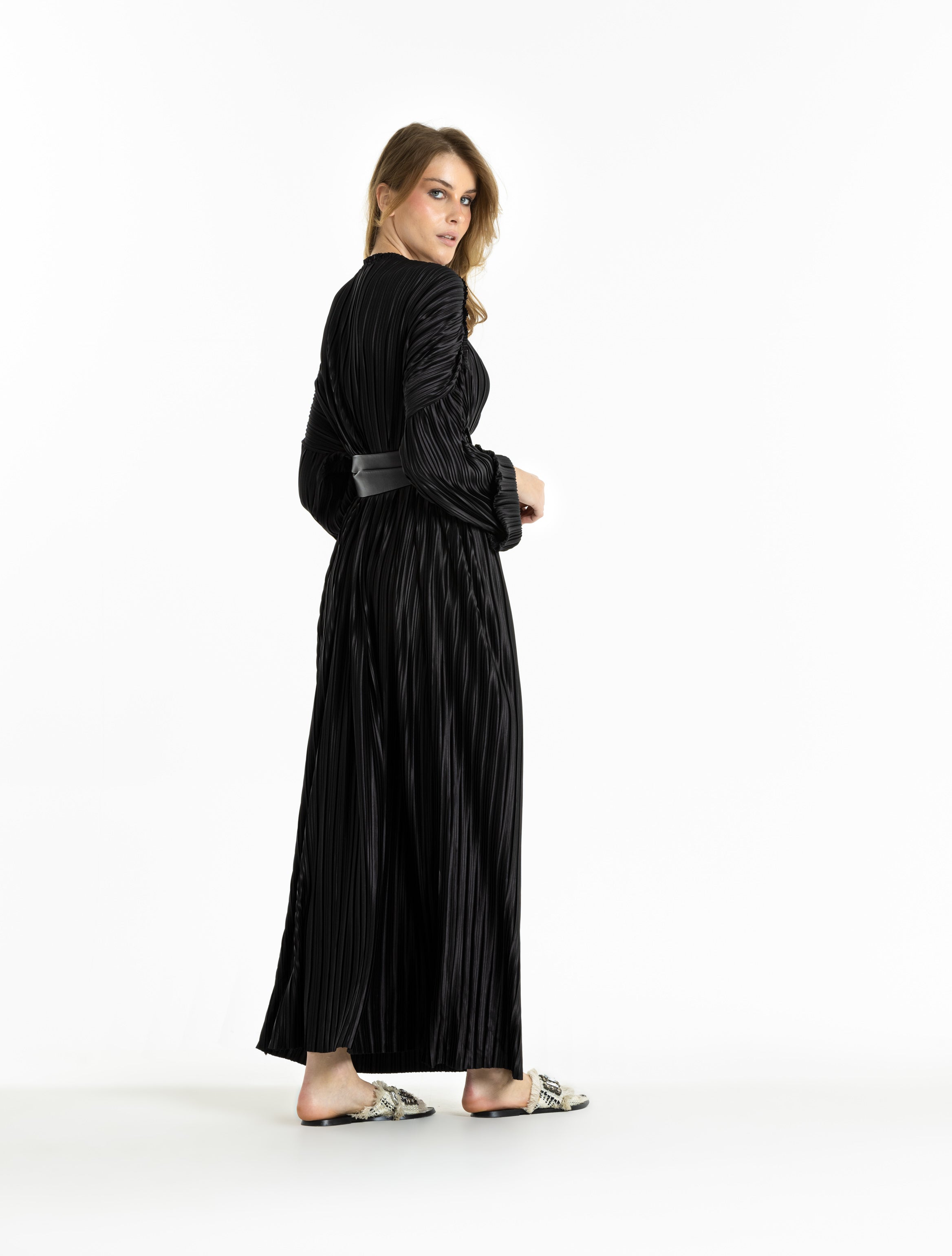 Pleated Stright Dress In Black