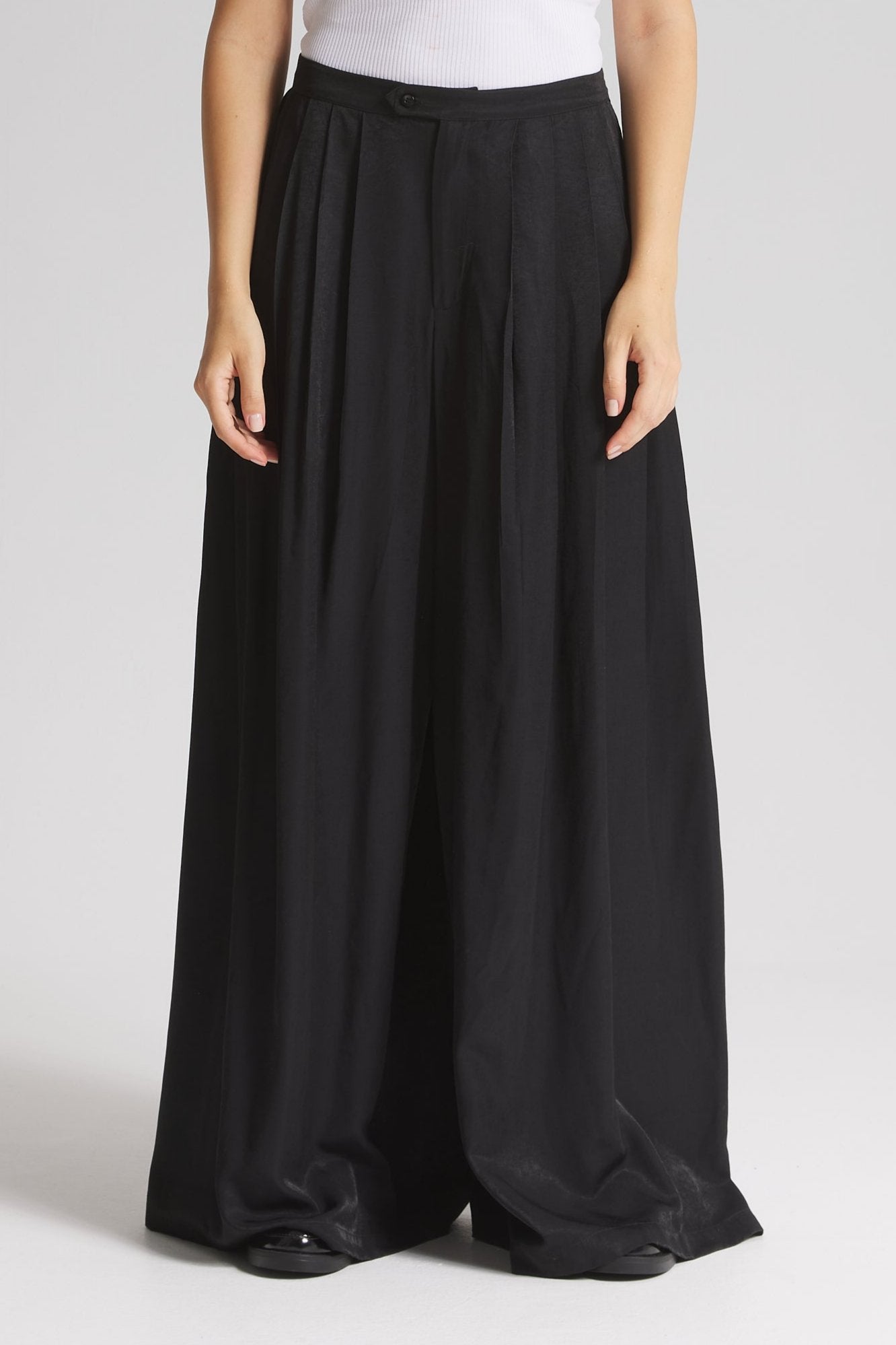 Soft Extra Wide leg In Black