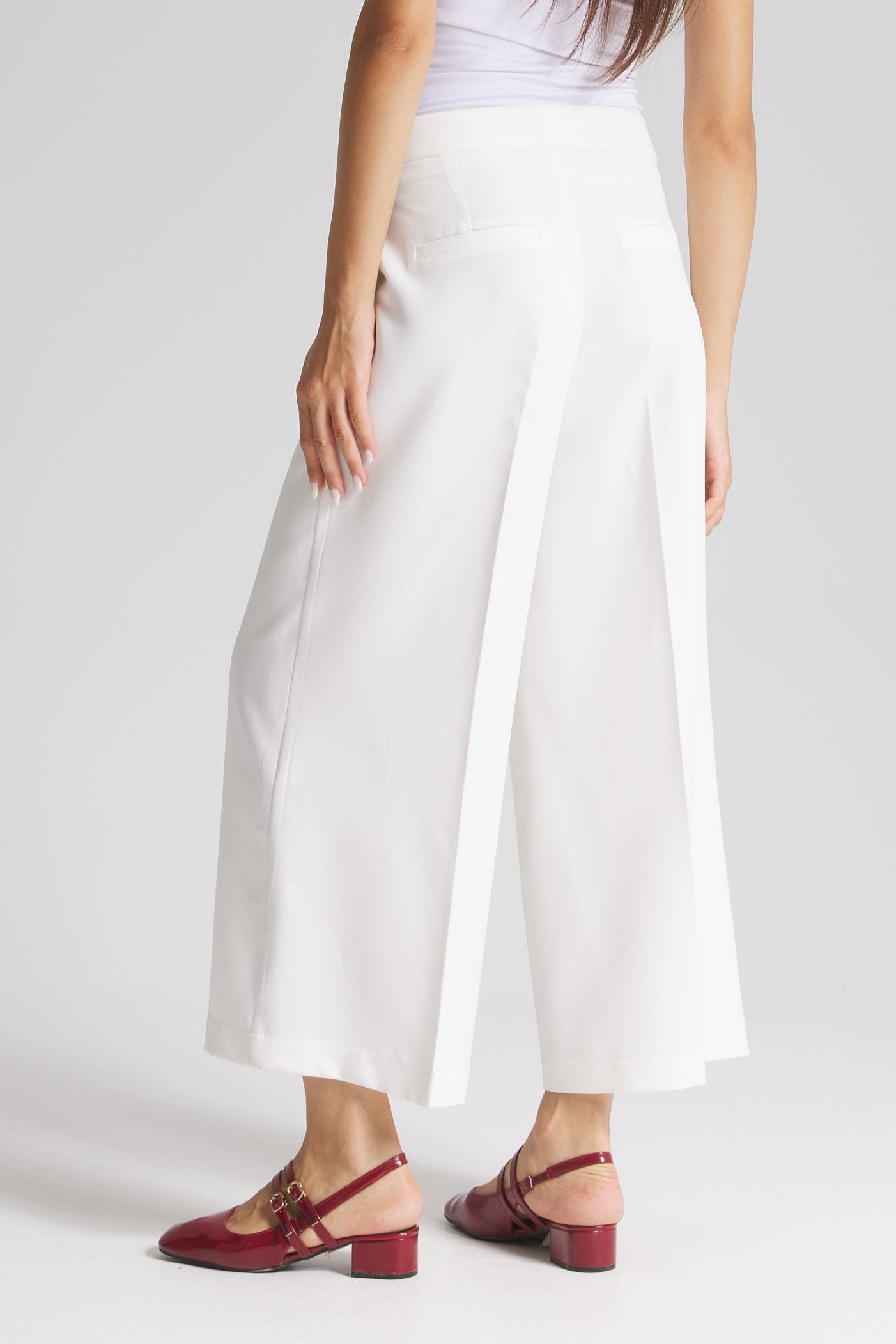 Cropped Wide Leg Pants In Off White