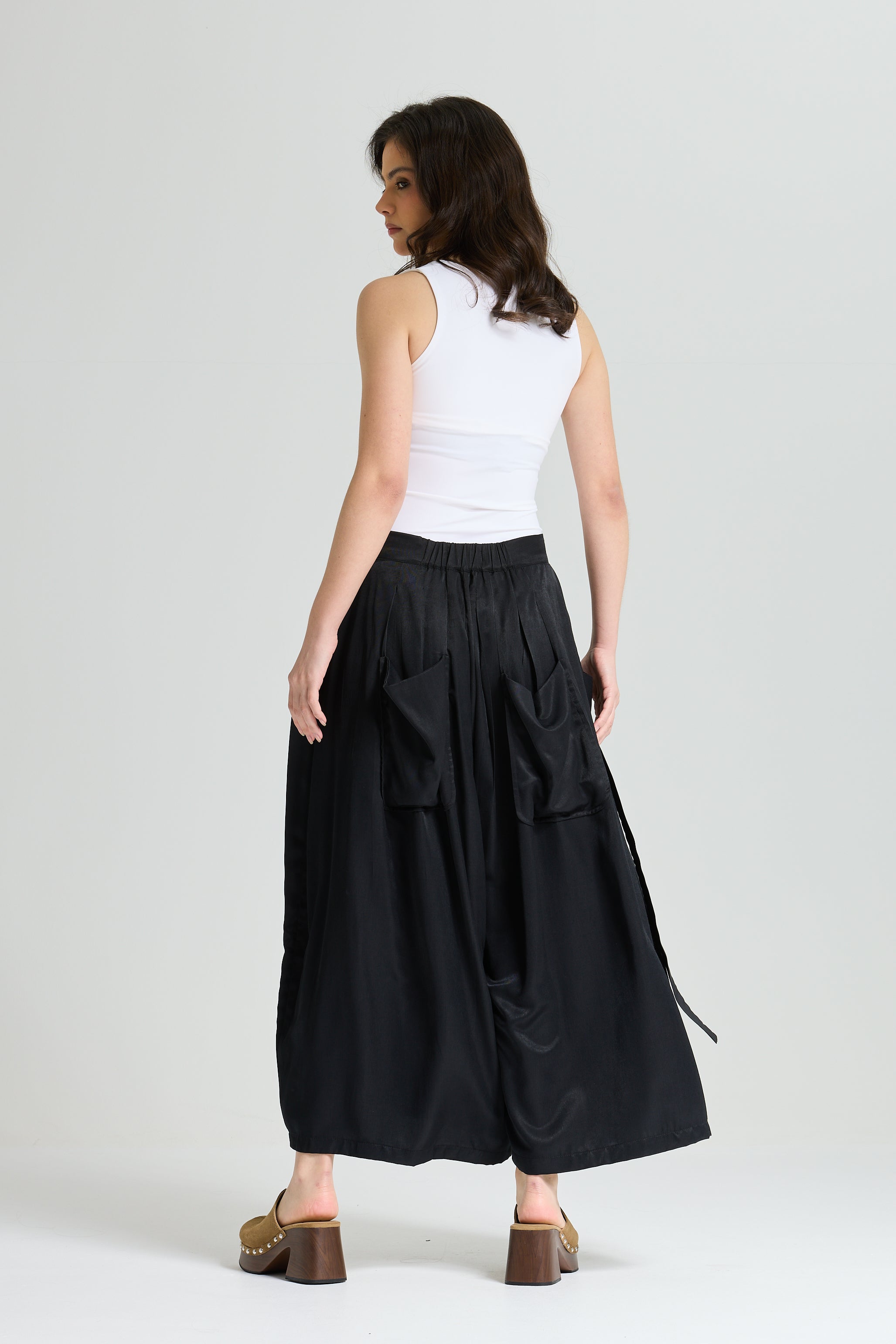 Cropped Extra Wide Leg In Black