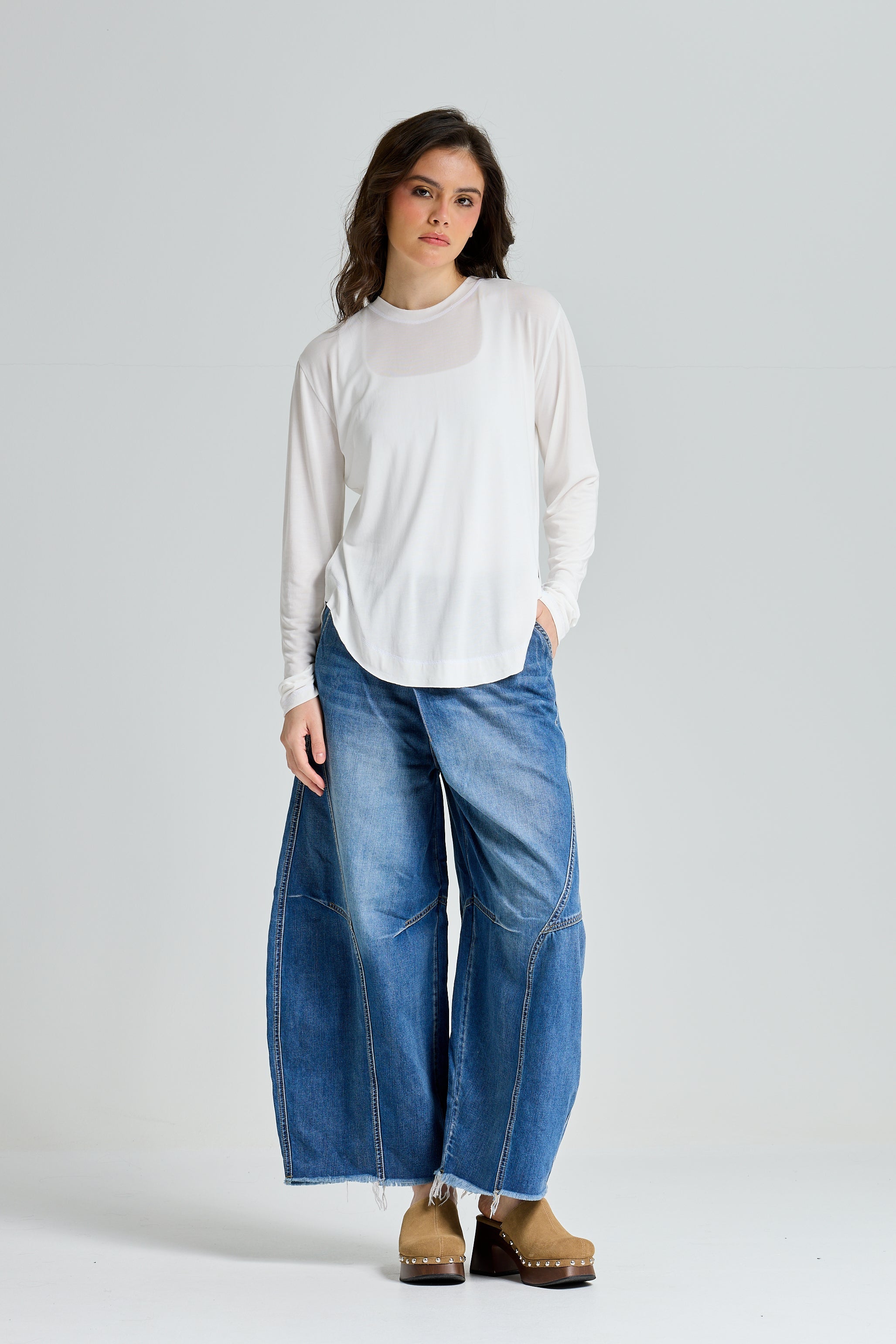 Basic Rounded Hem Lycra Top In White