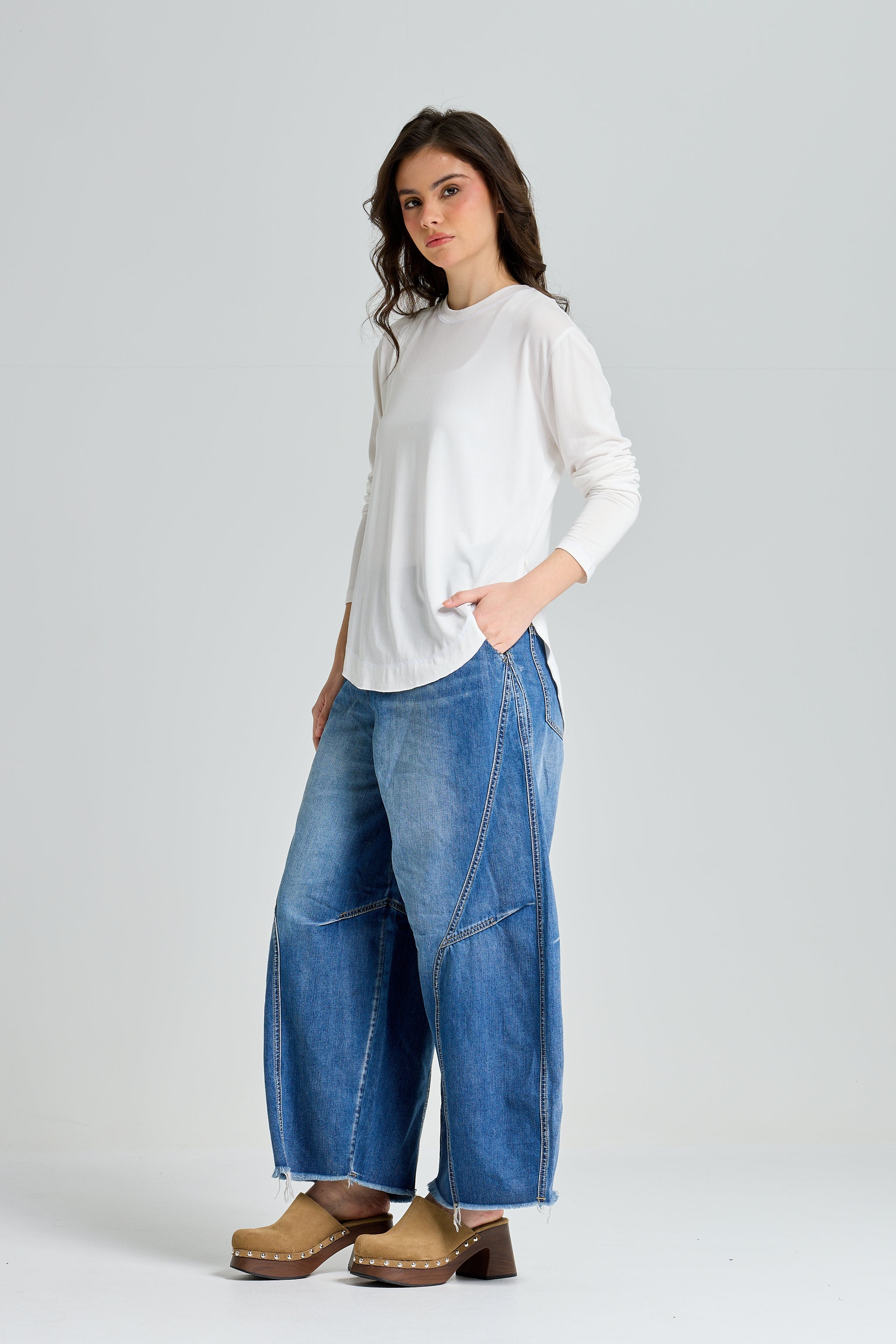 Basic Rounded Hem Lycra Top In White