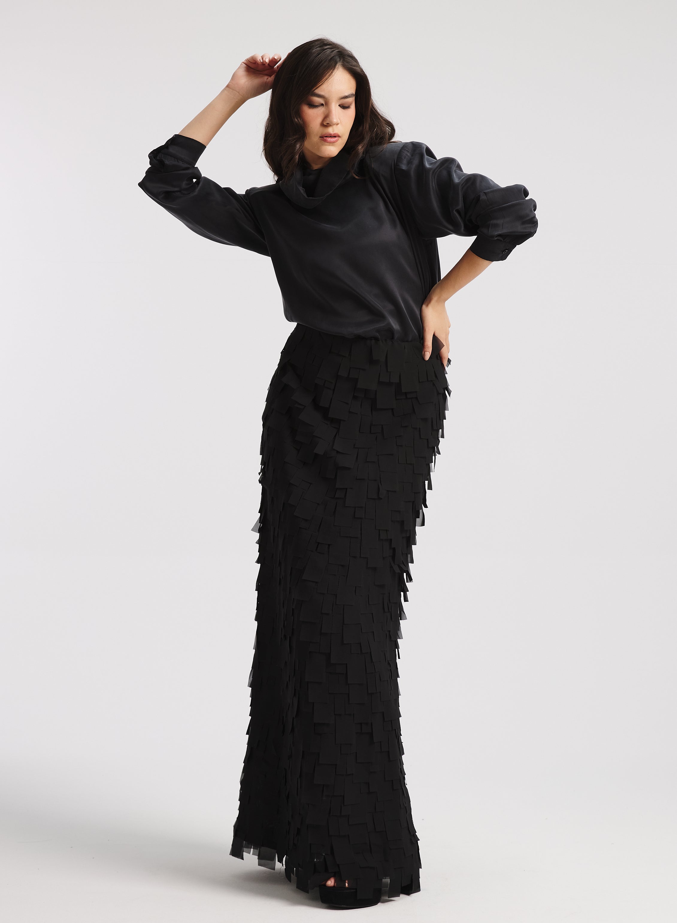 Silk High Low Top In Black