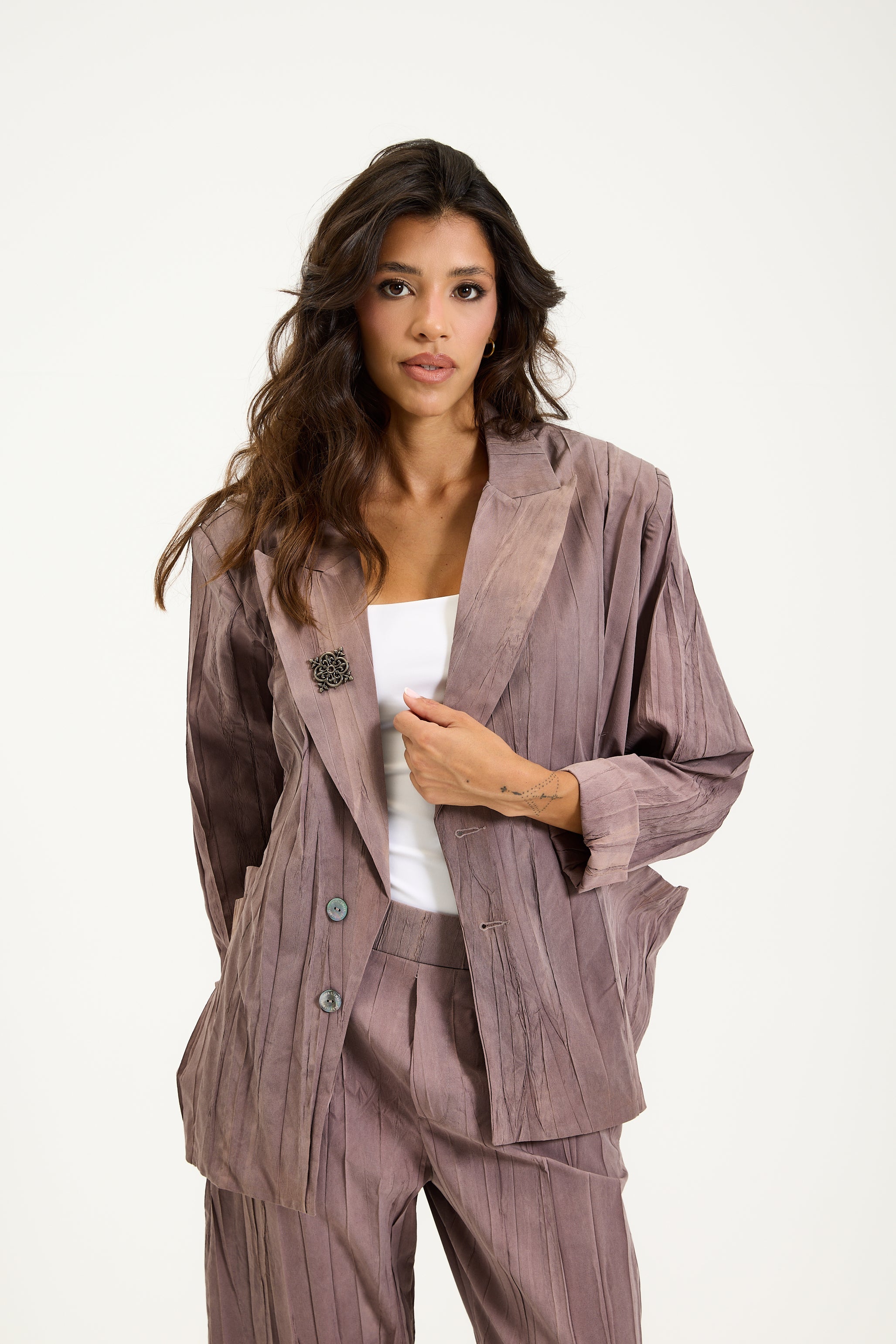 Wrinkled Side Cut Simple Blazer
