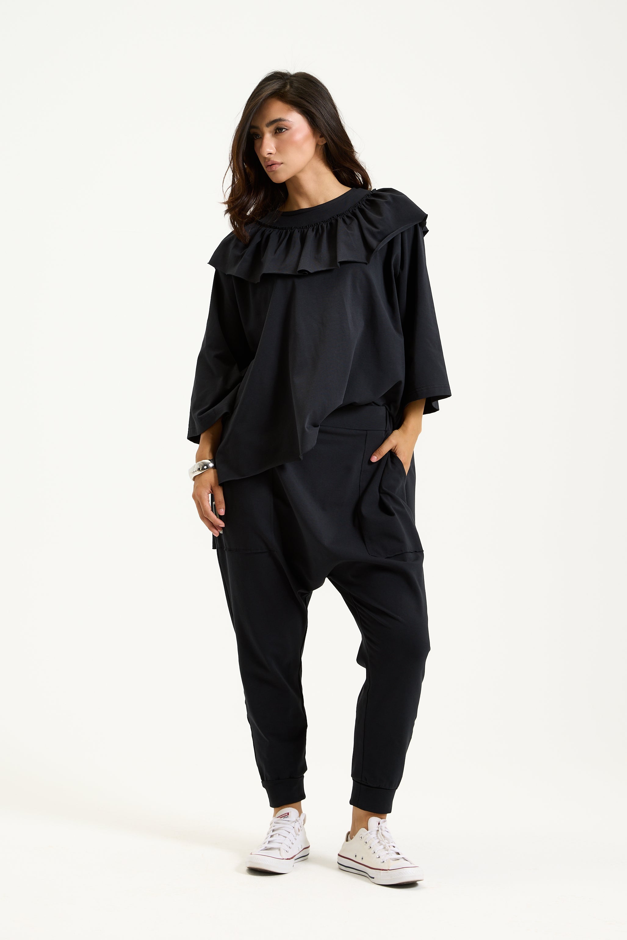 Rounded Ruffle Quarter Sleeves T-shirt
