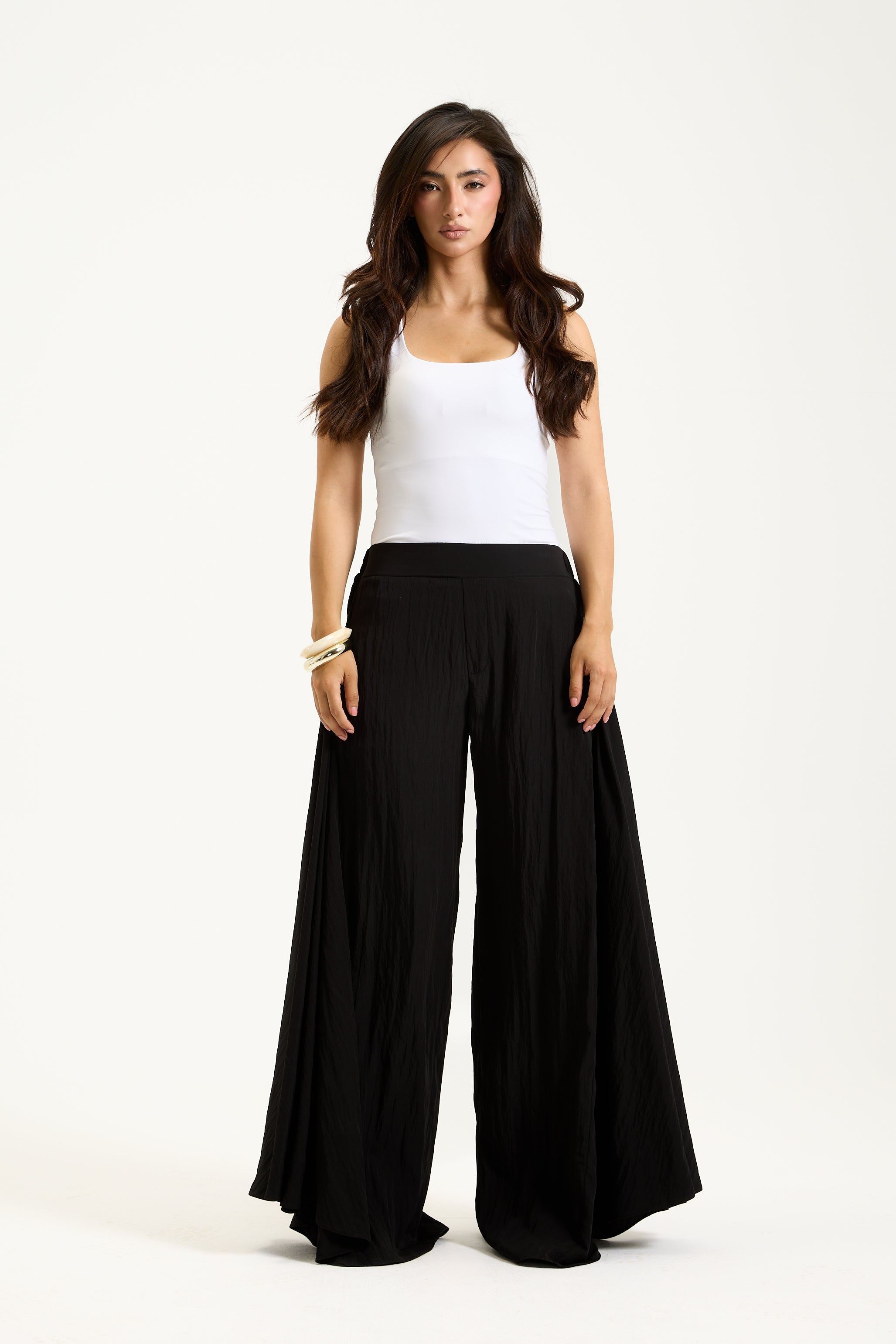 Wrinkled extra fabric pants