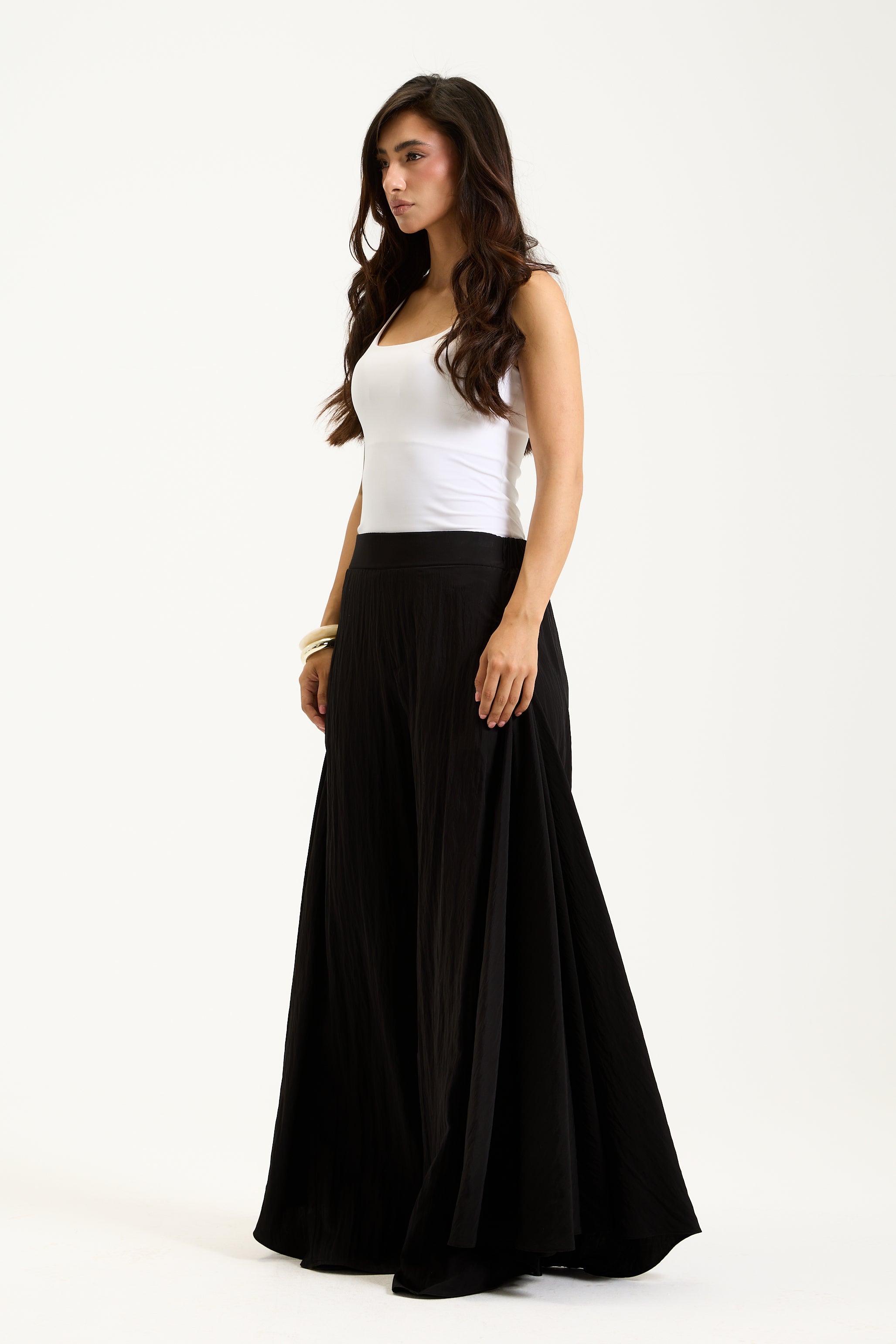 Wrinkled extra fabric pants