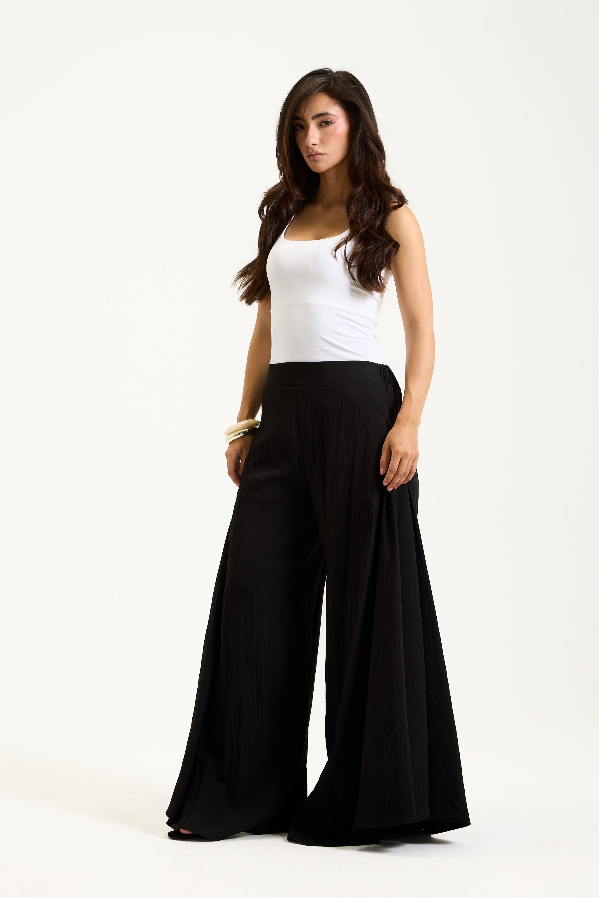 Wrinkled extra fabric pants