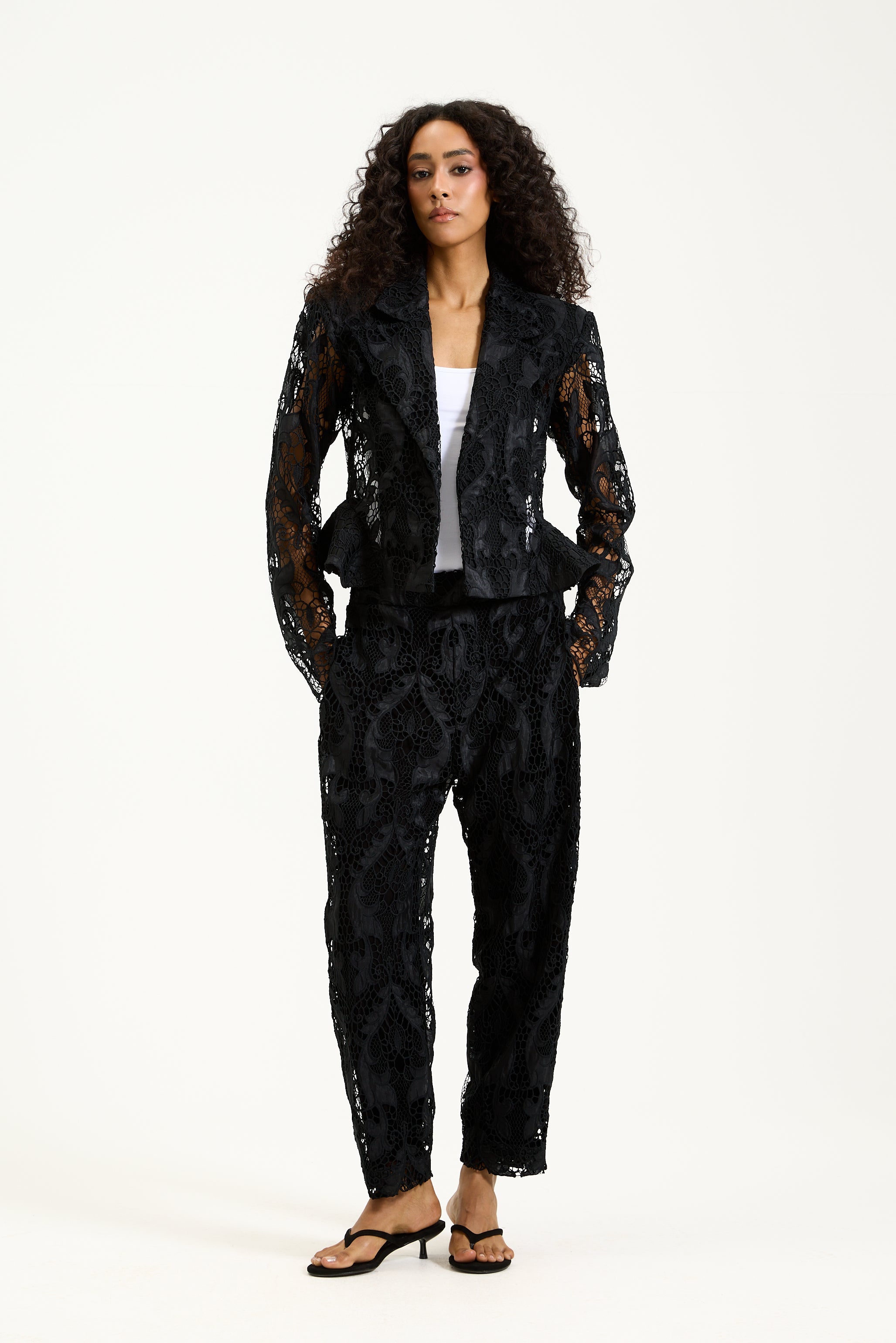 Gupuire Classic Black Pants