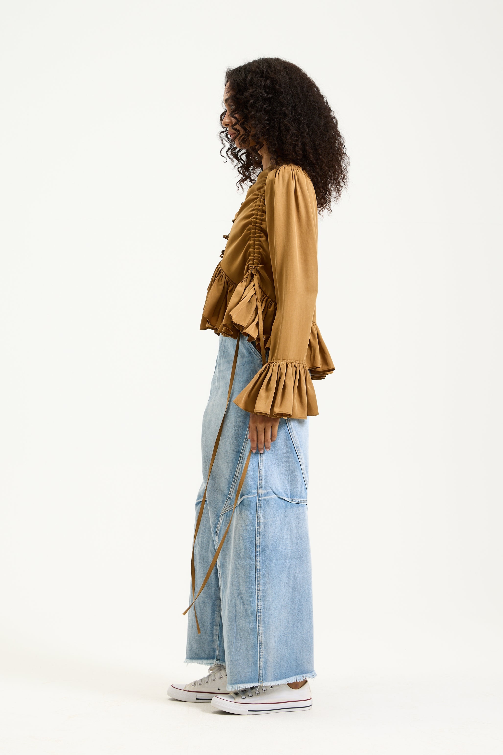 All Around Camel Ruffles Open Top
