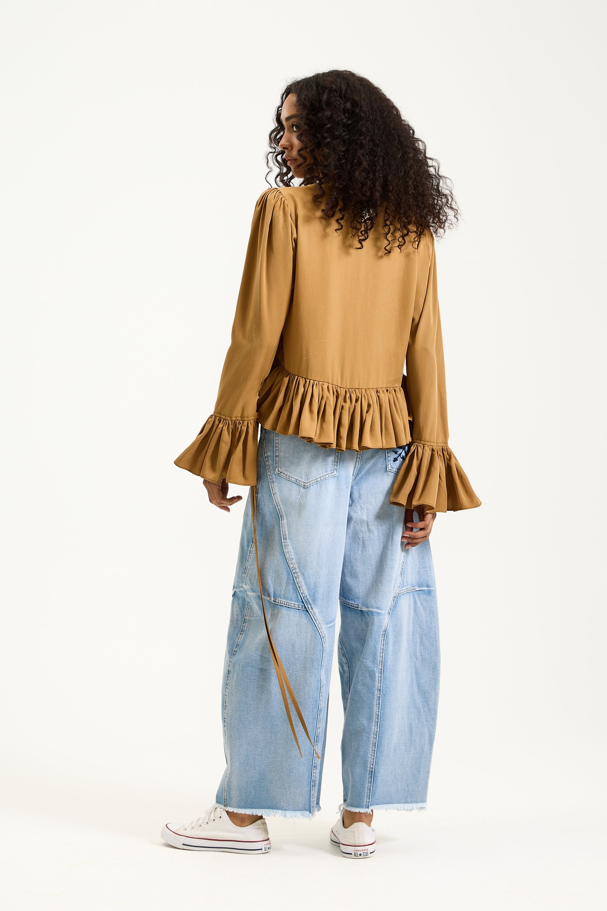 All Around Camel Ruffles Open Top