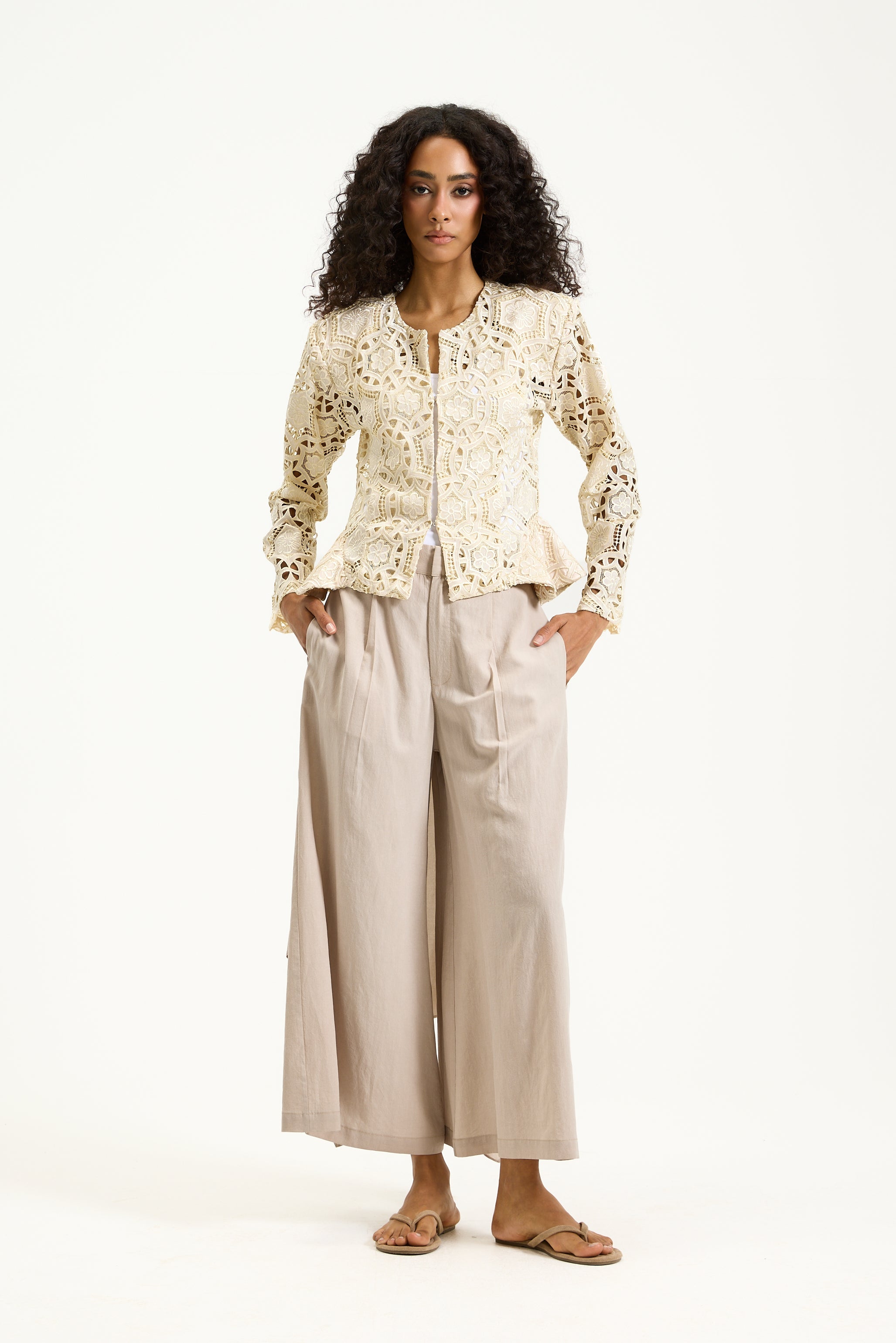 Curved sides guipure jacket Cream