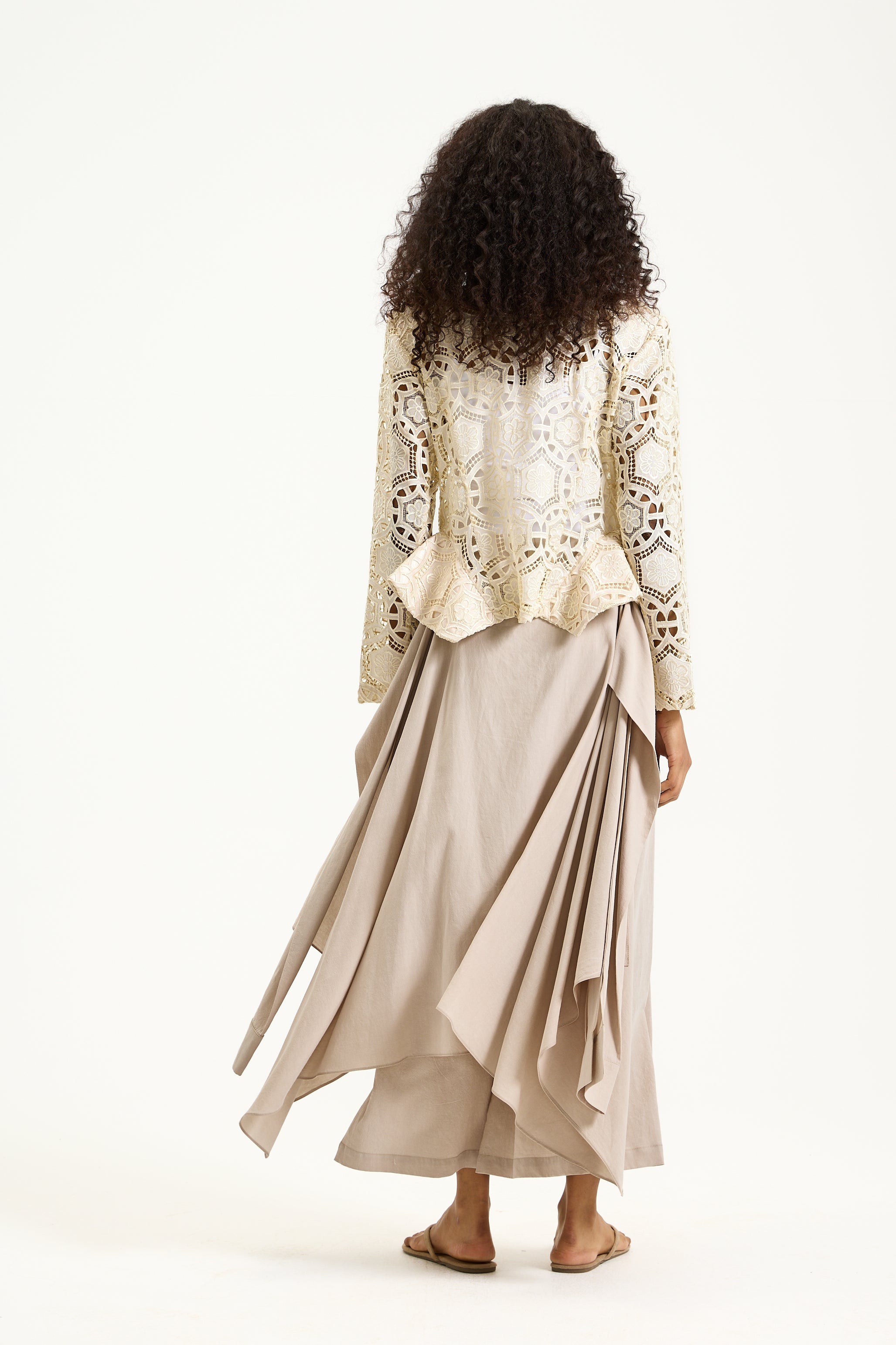 Curved sides guipure jacket Cream