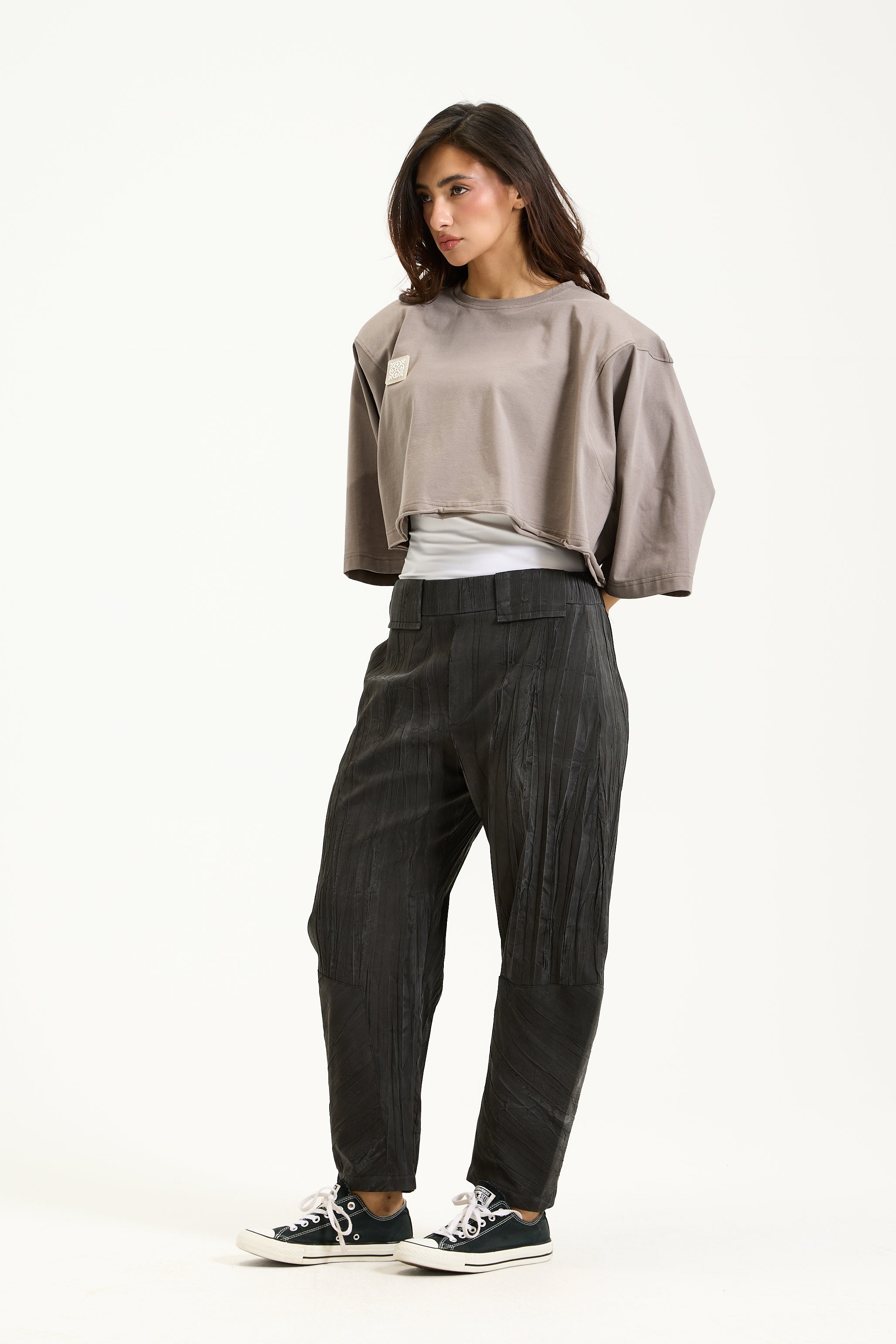 Bold Shoulders Cropped T-shirt